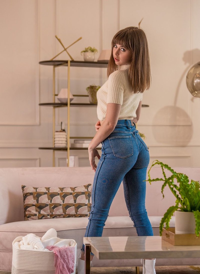 Юлия, 21